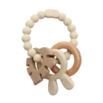 Biderangle i silikone med blad, kaninøre og træ vedhæng. Beige