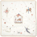 Cam Cam Aktivitetstæppe - 80x80 cm - Carousel