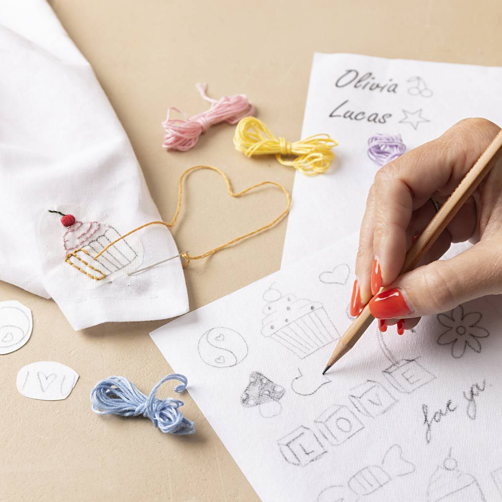 Creativ Company | Vandopløselige broderiark - Hvide, 8 ark