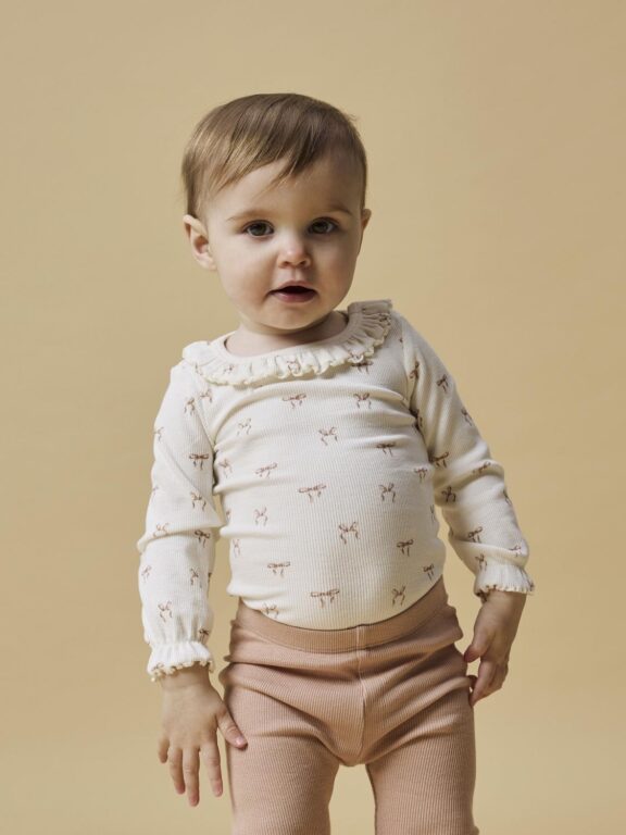 Lil Atelier Gavo Ema Body med Sløjfer - Coconut Milk - 56 cm Lil Atelier Gavo Ema Body med Sløjfer - Coconut Milk - 56 cm