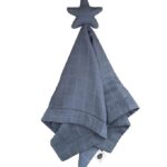 Pine Cone Nusseklud - 50x50 cm - Fifi - Blueberry