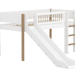 Flexa Nor Halvhøj Seng 120 cm Med Rutchebane, Stige og Crossbar Sengehest 90x200 cm - Hvid/eg
