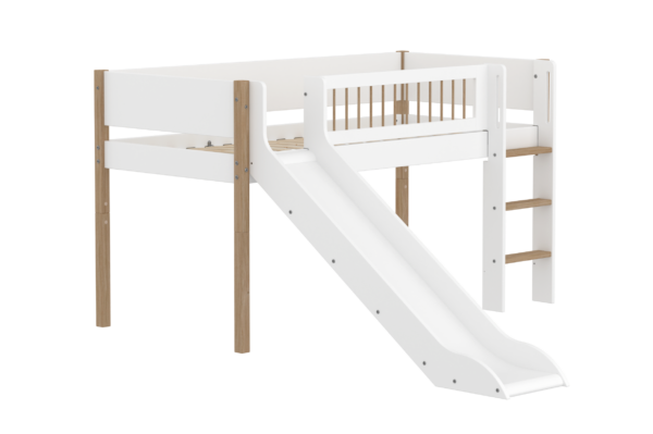 Flexa Nor Halvhøj Seng 120 cm Med Rutchebane, Stige og Crossbar Sengehest 90x200 cm - Hvid/eg