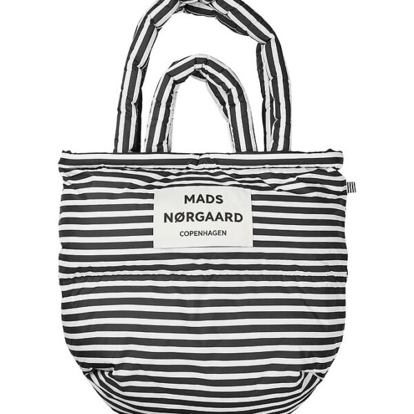 Mads Nørgaard Shopper - Light Ripstop Pillow - AOP - Black/White