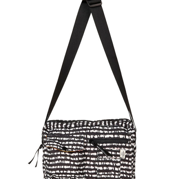 Mads Nørgaard Skuldertaske - Bel One Art Cappa - Scribble Black/