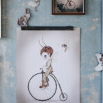 Mr John Plakat 50x70cm - Mrs. Mighetto