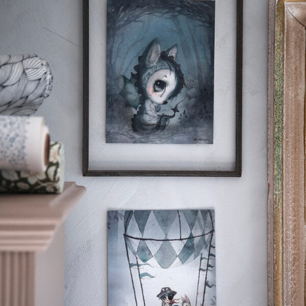 Mr Tom & Flyvebåden Plakater 18x24 cm - Mrs. Mighetto