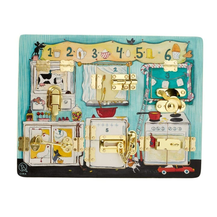 Ciha | Låsebræt - Kig ind i køkkenet