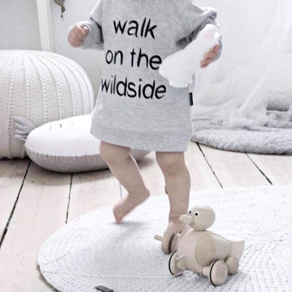 Daffy - trækdyr i træ - Ella & Frederik