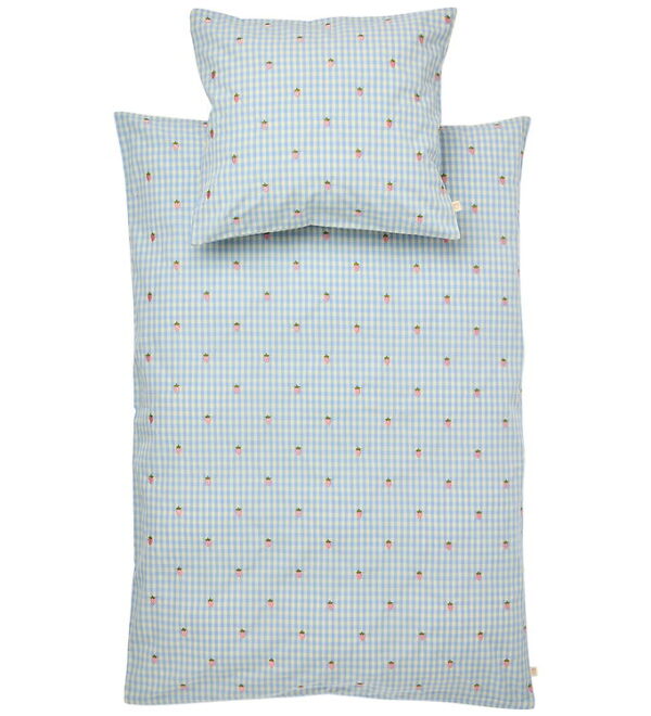 Flöss Sengetøj - Baby - Mille - 70x100 cm - Sky Berry Gingham