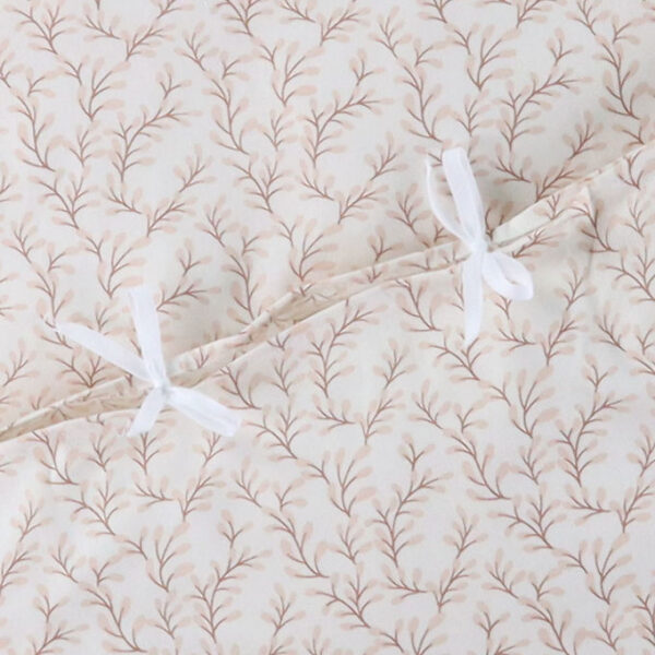 Nørgaard Madsens Sengetøj - Baby - Hvid m. Mauve Grene