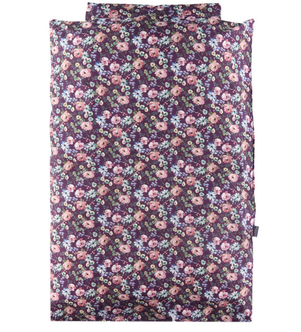 Nørgaard Madsens Sengetøj - Voksen - Blommelilla m. Blomster Nørgaard Madsens Sengetøj - Voksen - Blommelilla m. Blomster