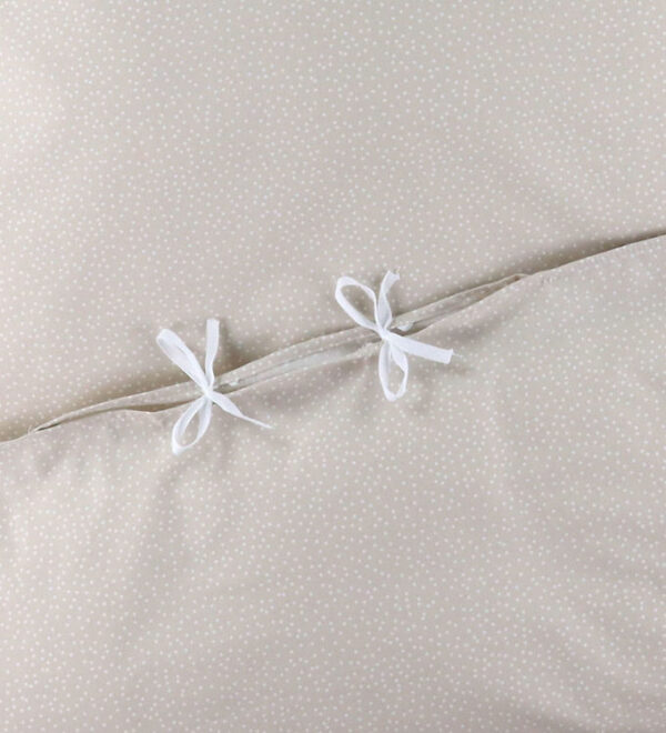 Nørgaard Madsens Sengetøj - Voksen - Natur m. Prikker Nørgaard Madsens Sengetøj - Voksen - Natur m. Prikker