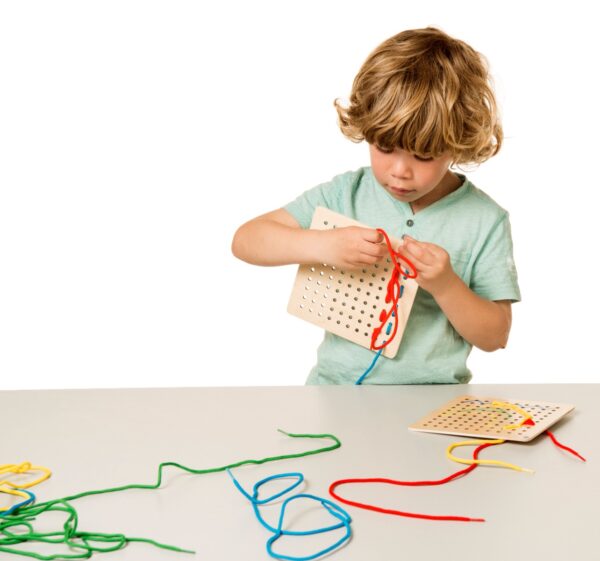 Toys for Life | Snørebræt - Styrk finmotorikken