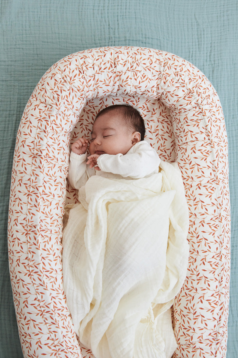 Babynest Caramel Leaves - Cam Cam Copenhagen Babynest Caramel Leaves - Cam Cam Copenhagen