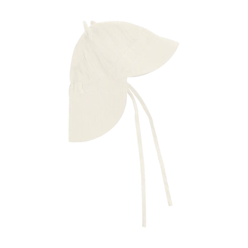 Sommerhat m. Ører Muslin - Antique White - 6-12 MDR. Sommerhat m. Ører Muslin - Antique White - 6-12 MDR.