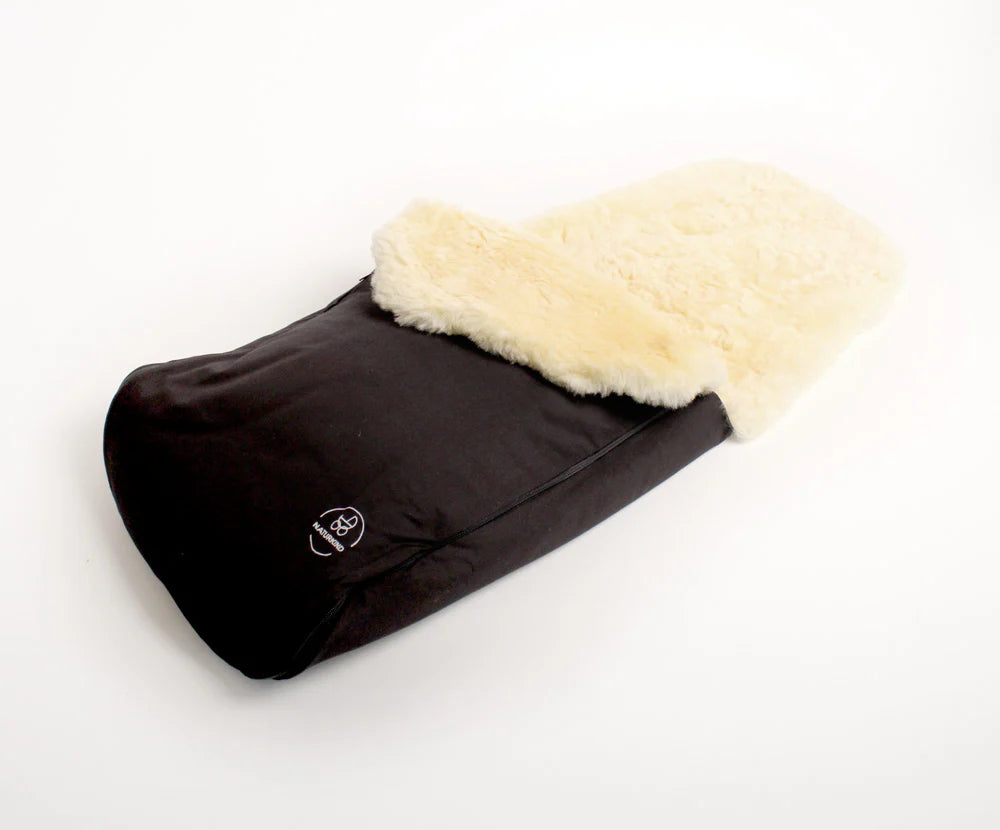 Naturkind Lammeskind Kørepose Emil Slim - Black